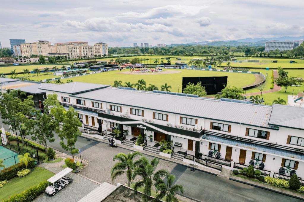 大厦酒店 Mabalacat 外观 照片